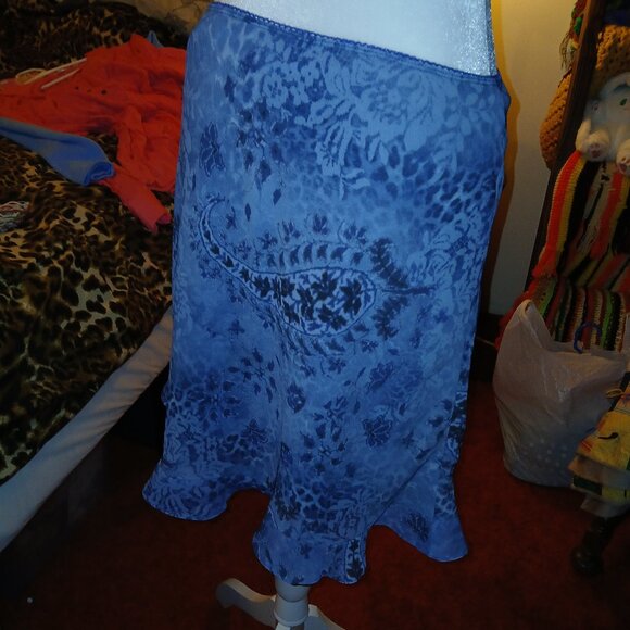 Aqua Blues Medium Women's Blue Swirl Skirt - Picture 3 of 13